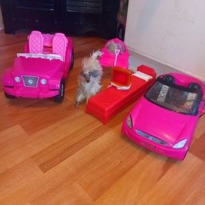 Barbie convertible jeep and furniture